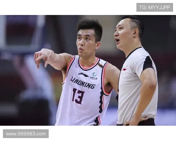 杭州篮球队与上海篮球队赛后战术分析与复盘探讨 杭州篮球队与上海篮球队赛后战术分析与复盘探讨