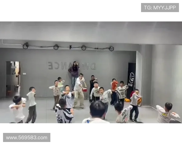 杭州街舞队的节奏体系与街舞战术的完美结合探讨 杭州街舞队的节奏体系与街舞战术的完美结合探讨