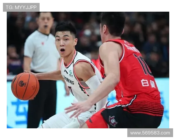 赛后分析：深圳篮球队与武汉篮球队的战术对决及其影响探讨