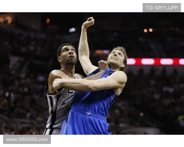 2006年NBA季后赛马刺与小牛的激烈对决回顾与分析