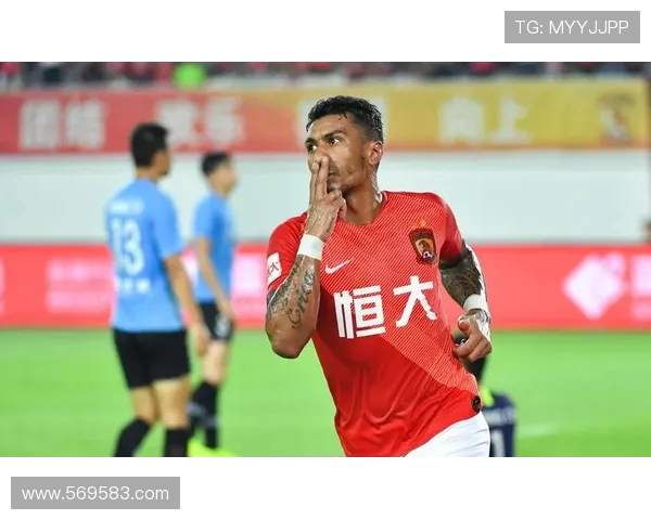 恒大与香港东方激烈对抗引发的足球赛场冲突分析与反思 恒大与香港东方激烈对抗引发的足球赛场冲突分析与反思