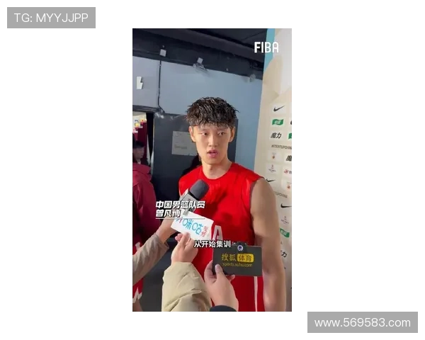 曾凡博的篮球之路:从青涩少年到职业赛场的闪耀之星 曾凡博的篮球之路:从青涩少年到职业赛场的闪耀之星