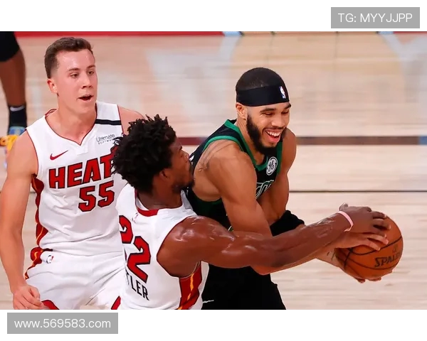 绿军与热火激战正酣谁能在季后赛中笑到最后