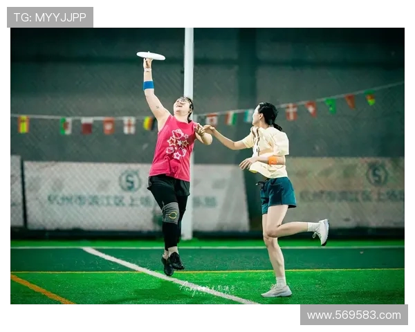 飞盘竞技的魅力与挑战：深入解析杭州飞盘队的战术与控制策略