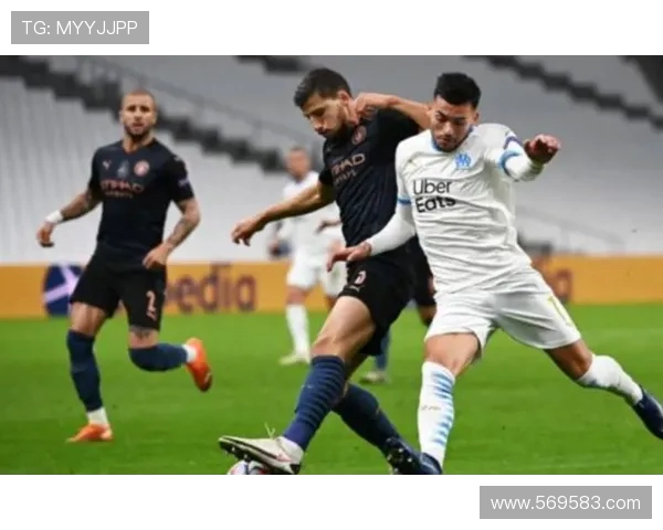 重庆足球队技术实力大幅提升创造历史新高引发关注